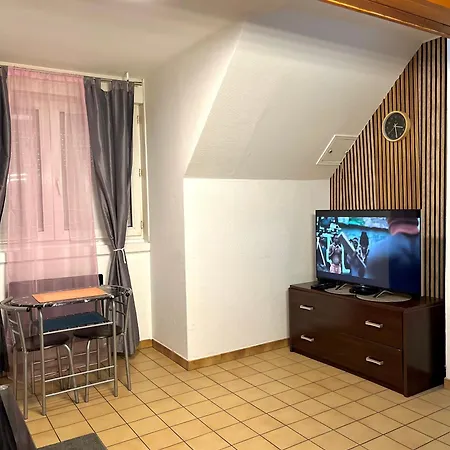 Maison Des Touristes *